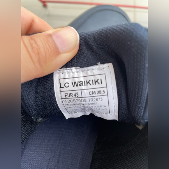 Men Navy Sneakers-Shoes in very good condition - Picture 6 of 7